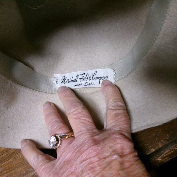 vtg Dutchess fur hat Marshall field Co hat bar 50s glam hat very good bucket fur - Picture 8 of 10